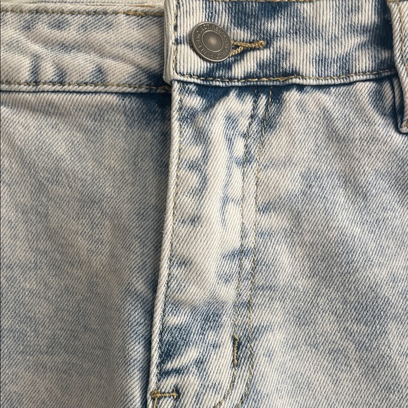 Light Wash Denim Shorts - Picture 2 of 12